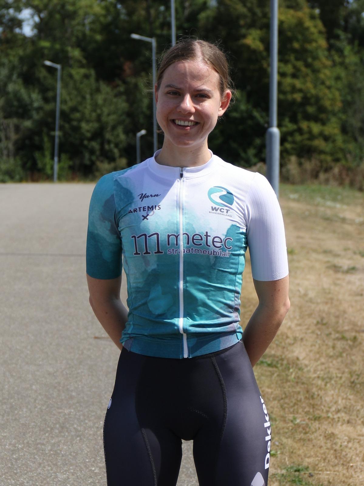 Iris van den Heuvel